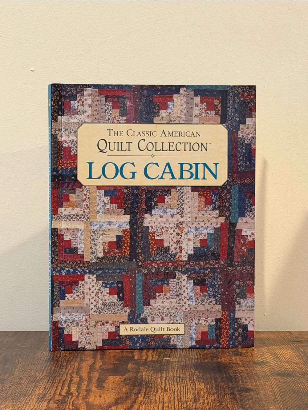 The Classic American Quilt Collection: Log Cabin - Multicolor by
